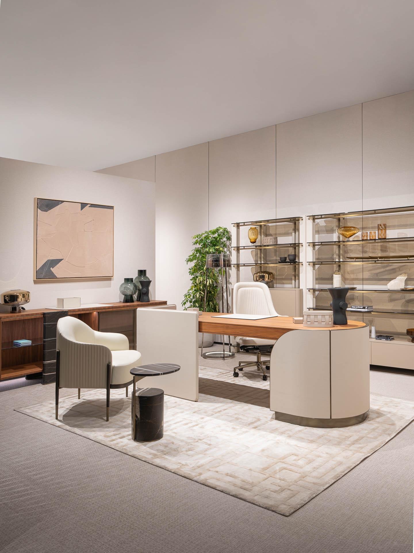 Capital - Duna Writing Desk