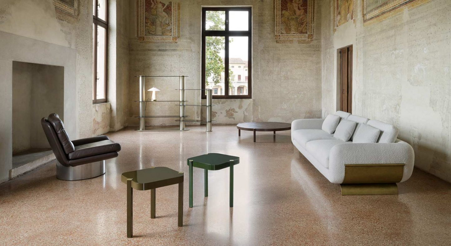 Monography - Atrium 4 Seats