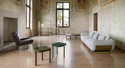 Monography - Atrium 4 Seats