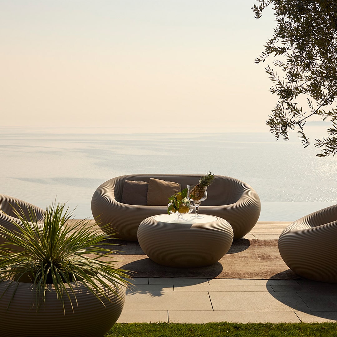 QEEBOO - Nami Armchair